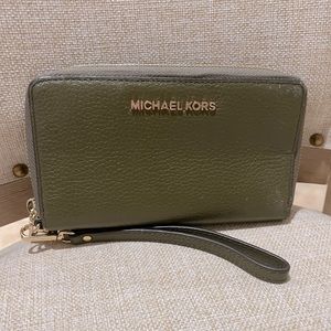 Gently used MICHAEL KORS WALLET